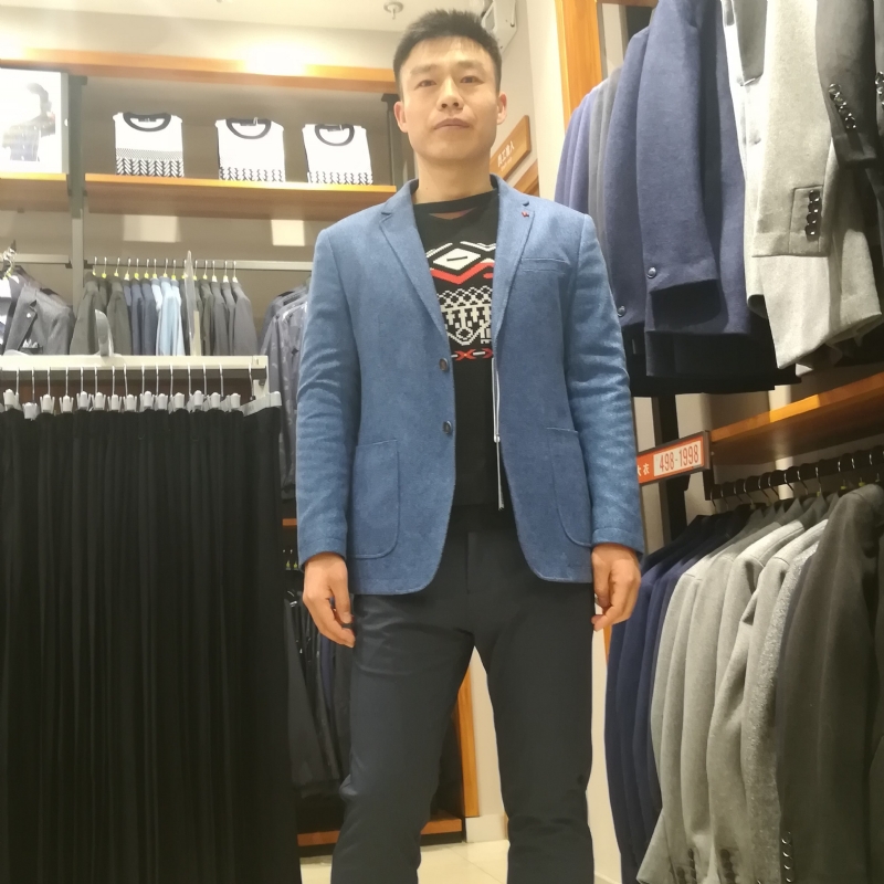 一只蚂蚁的第一张照片--澳门认干亲服务网