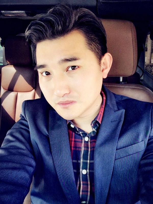 奋斗的第三张照片--澳门认干亲服务网