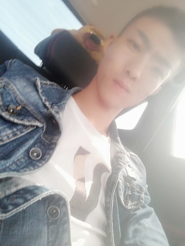 傻雕的第一张照片--澳门认干亲服务网