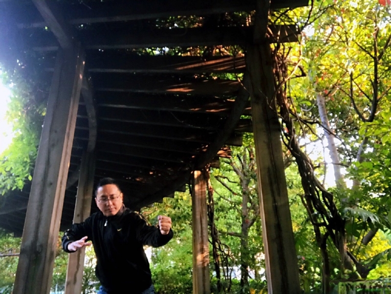 自故深情好受伤的第二张照片--澳门认干亲服务网