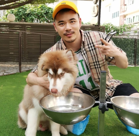 坚持的第一张照片--澳门认干亲服务网