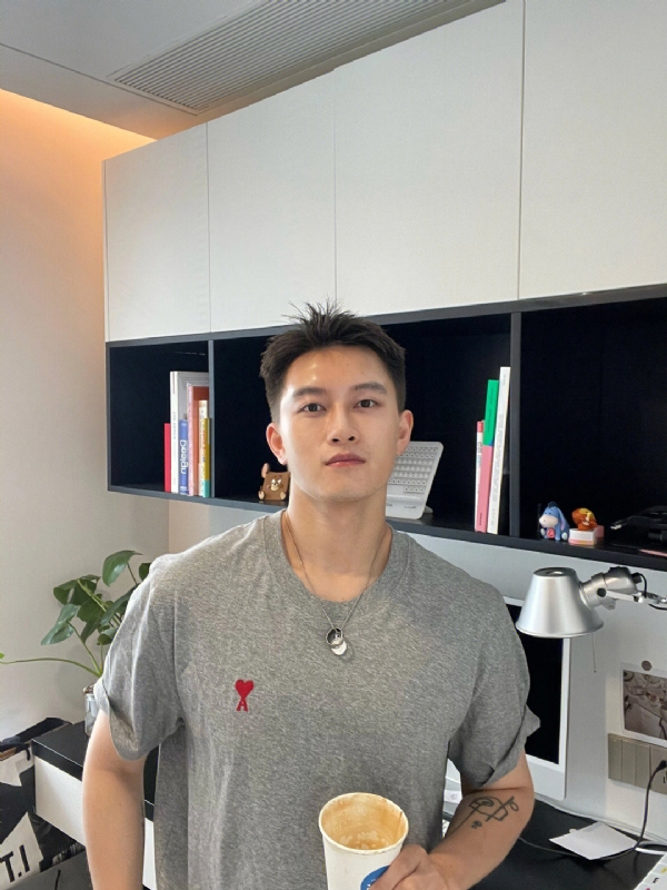 月光之下的第二张照片--澳门认干亲服务网